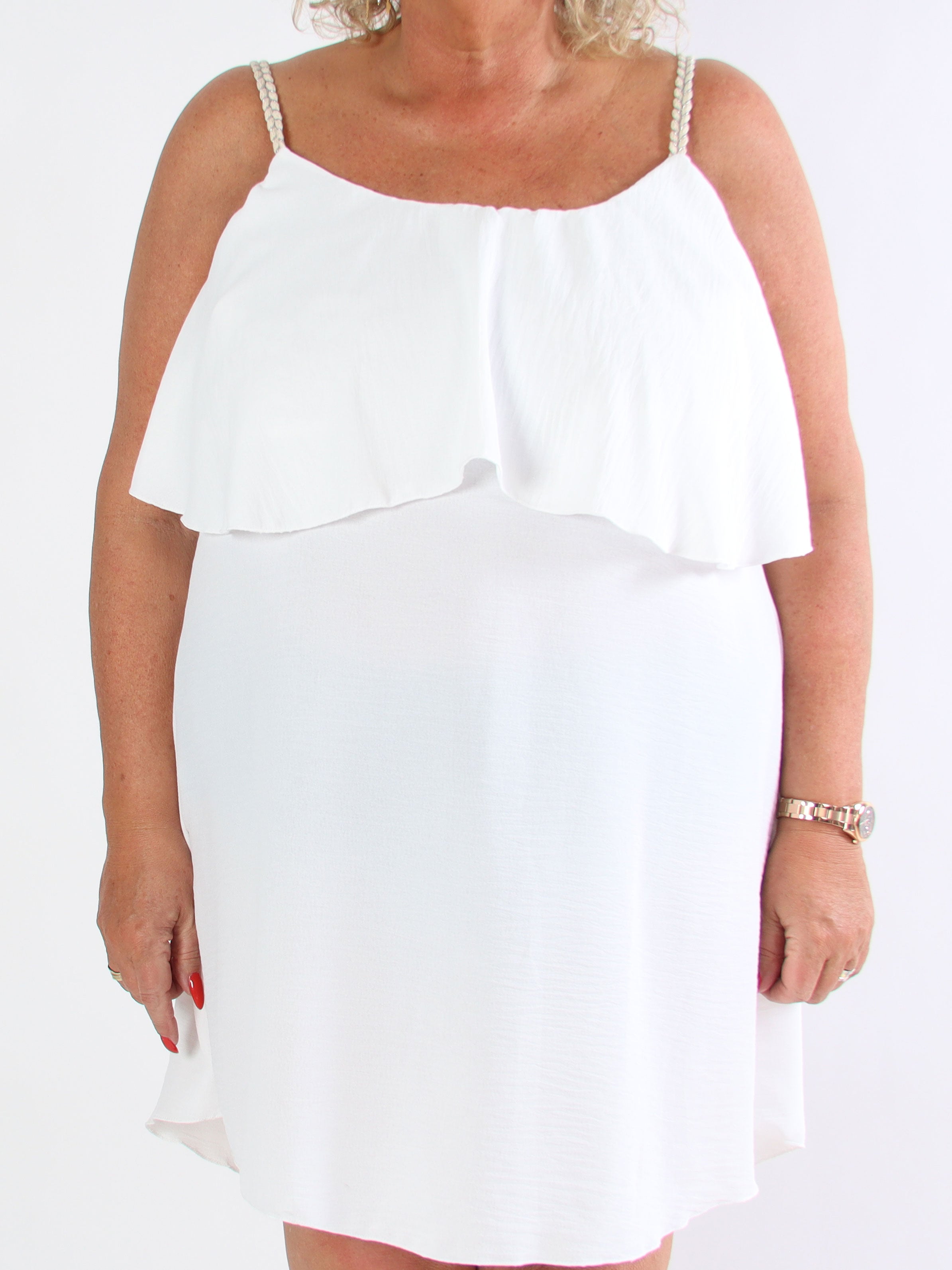 Blanca - Plus size flæsekjole med flettede stropper